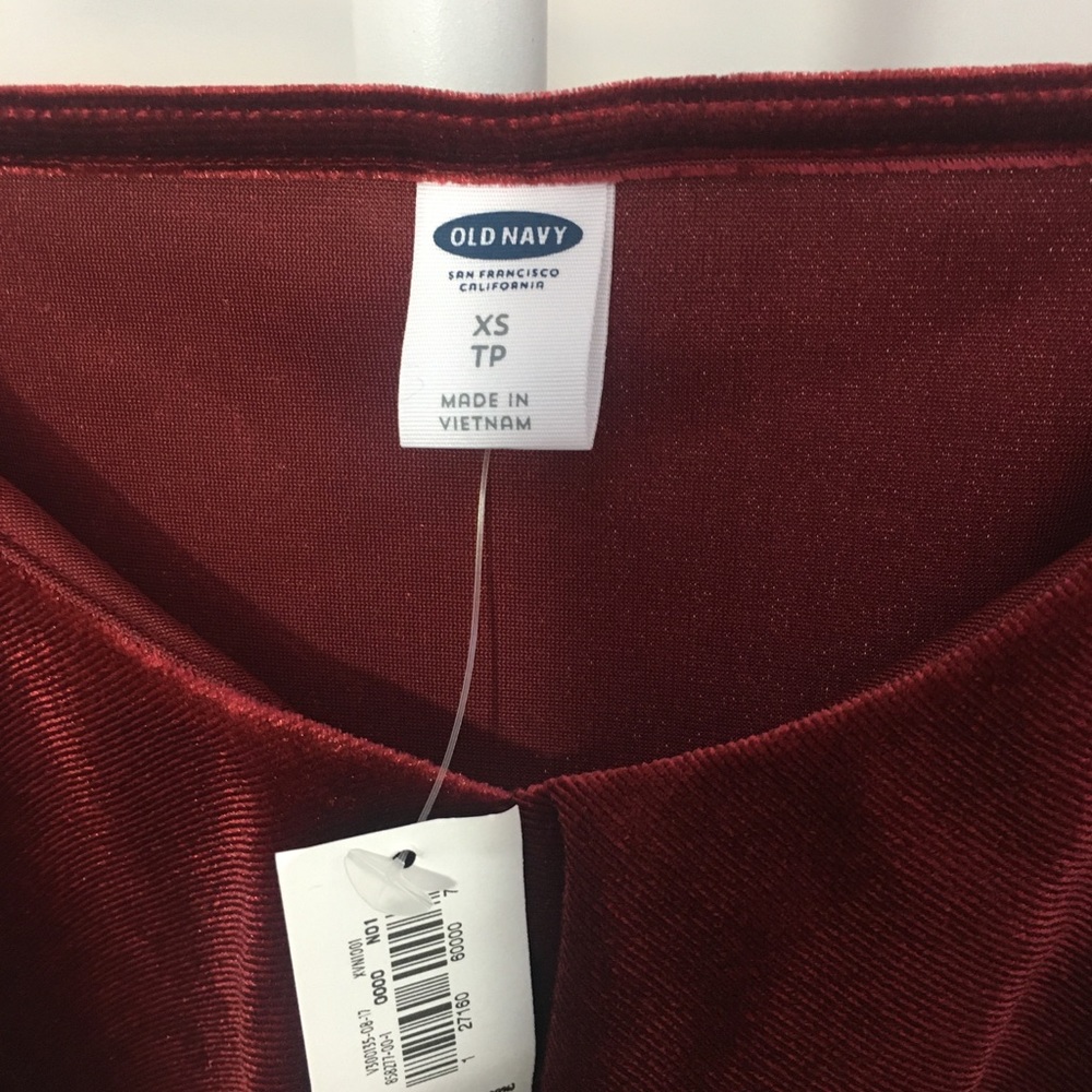 Dark Red Old Navy shirt. - Picture 3 of 5